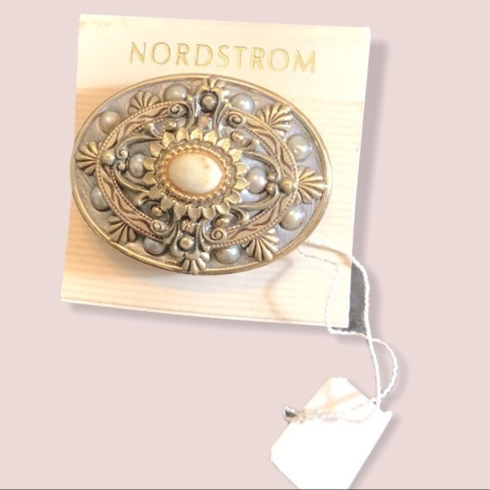 Nordstrom Victorian style brooch oval‎ 3D metal beaded statement coquette